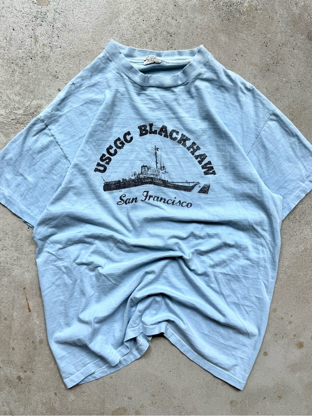Vintage 70s USCGC Blackhawk Blue Military Boat Men’s Graphic Tee XL 21.5x27